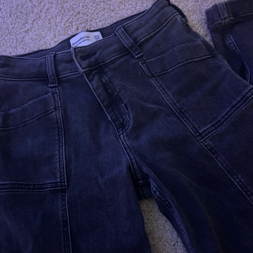 Abercrombie black cargos Size 11/12 long